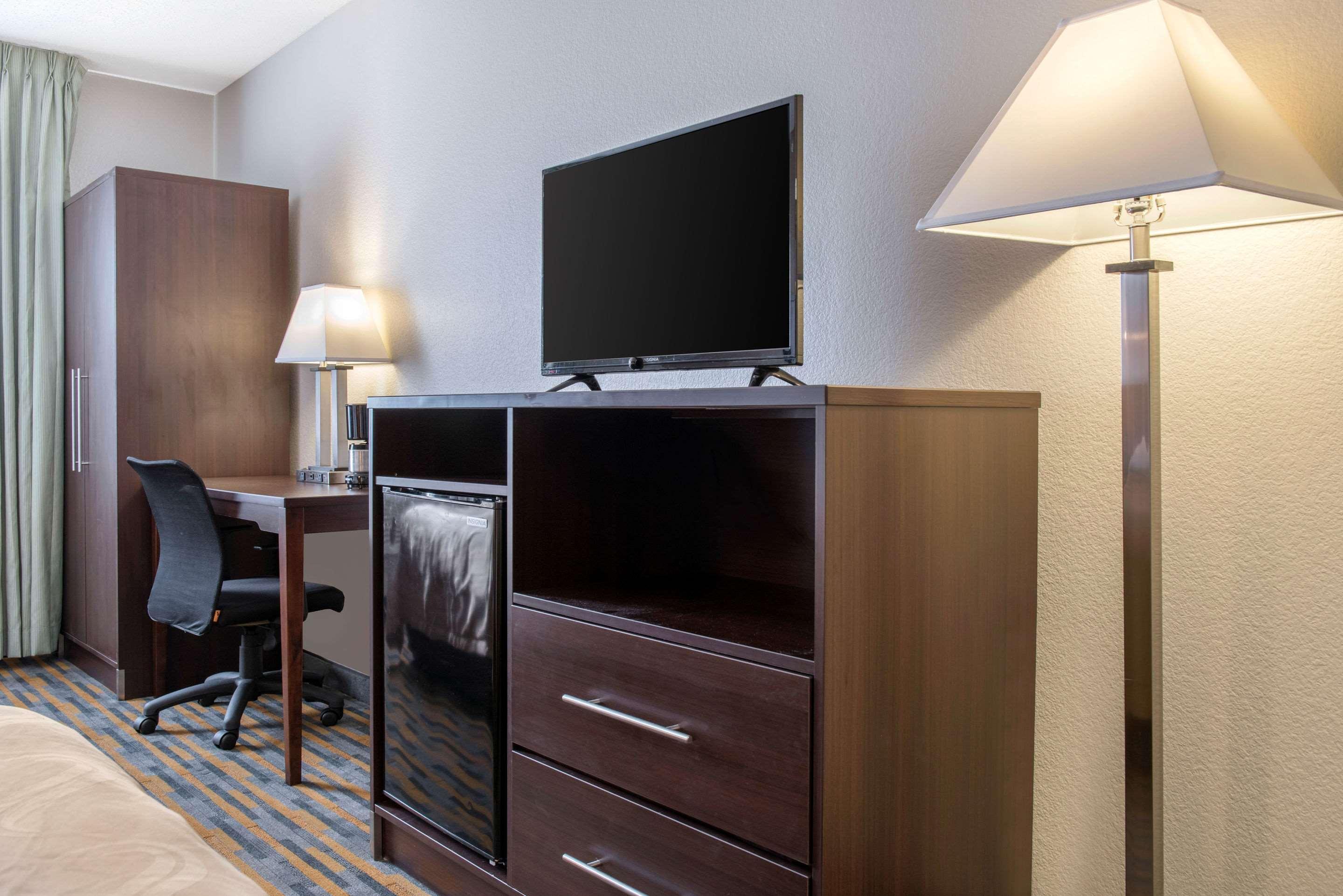 Quality Inn Noblesville-Indianapolis Buitenkant foto