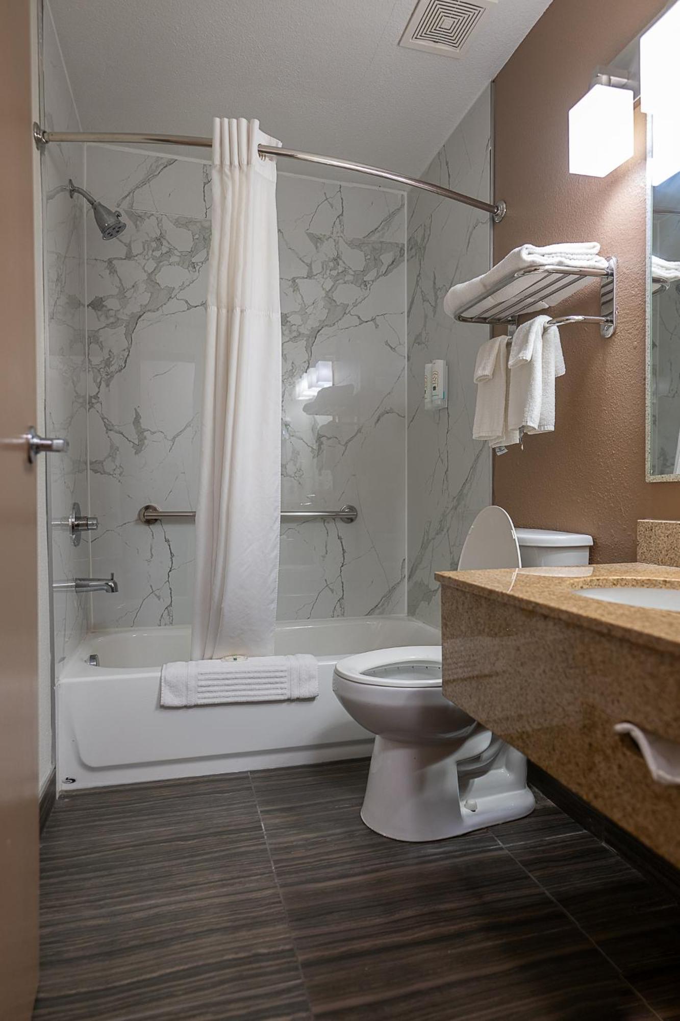 Quality Inn Noblesville-Indianapolis Buitenkant foto