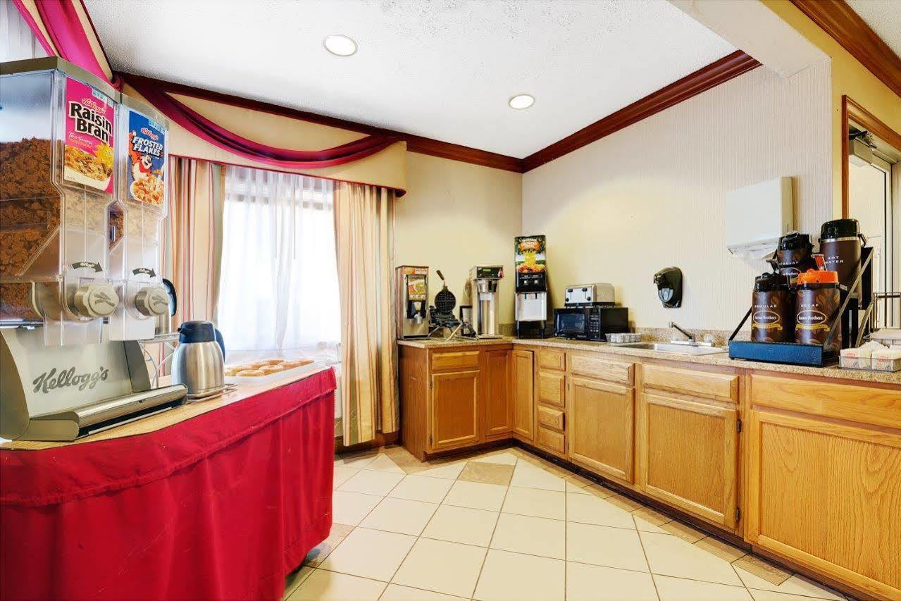 Quality Inn Noblesville-Indianapolis Buitenkant foto