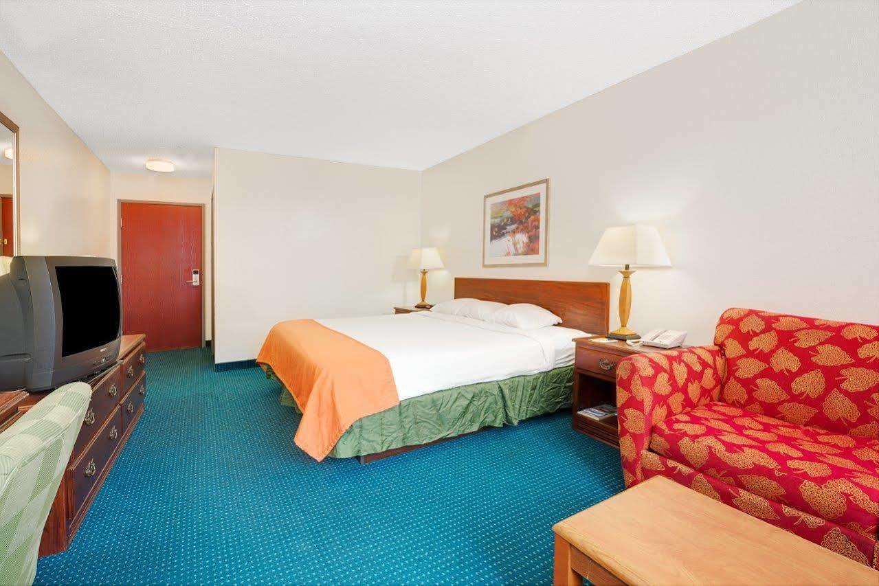 Quality Inn Noblesville-Indianapolis Buitenkant foto