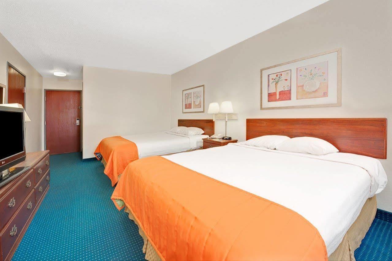 Quality Inn Noblesville-Indianapolis Buitenkant foto